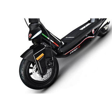 Trotineta electrica Ducati Pro-III, Motor 350W Autonomie 50 Km, Viteza maxima 25 Km/h