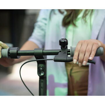 Segway Trotineta electrica  F20D  20 km/h 250W 5100 mAh Negru