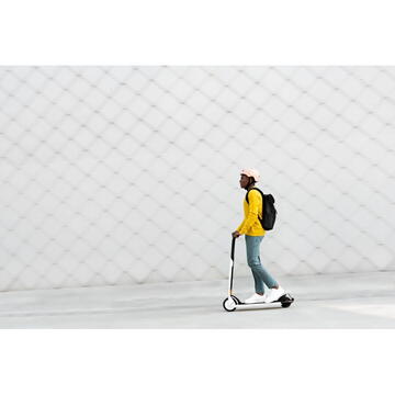 Trotineta electrica Trotineta Ninebot by Segway Air T15D 20 km/h alb