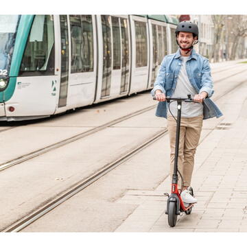 Trotineta electrica Trotineta Ninebot by Segway eKickscooter D18E, negru/rosu