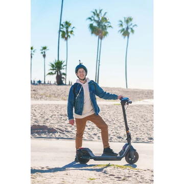 Trotineta Electrica Segway P65E 25 km/h, Viteza maxima 25 km/h, Dimensiune roti 10.5 inch ,Autonomie max 65 km, Negru