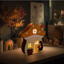 GLOBIZ Decorațiune luminoasă de toamnă – căsuță-ciupercă cu arici – lemn – 15 x 16 x 5 cm