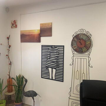 VivaTechnix Decoratiune perete Krodesign KRO-1037 Girl, lungime 80x58 cm, negru