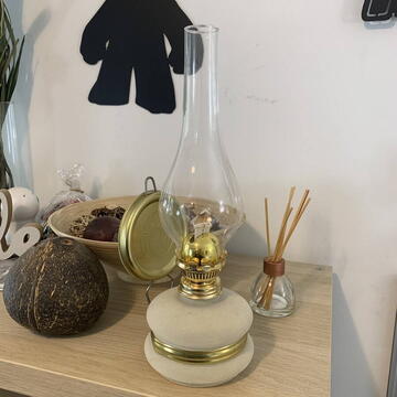 Lampa cu gaz lampant Vivatechnix Classic TR-1002A, rezervor sticla cu catifea, oglinda metal, Bej