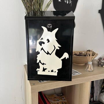 Cutie postala Vivatechnix Schnautzer Dog KRO-1237, otel, 400x250x100mm, Negru/Alb, 2 chei