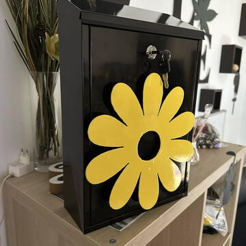 Cutie postala Vivatechnix Flower KRO-1229, otel, 400x250x100mm, Negru/Galben, 2 chei